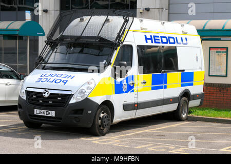 British Transport Police, Heddlu, Vauxhall Movano, Police Riot Van, LJ64 EKL, Cardiff, Galles del Sud, Regno Unito, Foto Stock