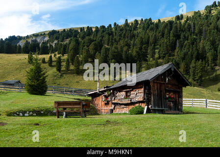 Dolomiti Trentino Alto Adige,Italia: cabina di montagna,'baita', Dolomiti,Trentino Alto Adige, Italia Foto Stock