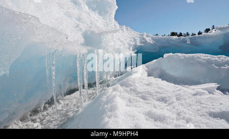 Icy litorale di Georgian Bay a Killarney, Ontario, Canada Foto Stock