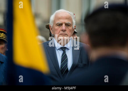 Eric Lt-Col Becourt-Foch, pronipote del maresciallo Foch Ferdinand, partecipa a un evento commemorativo in Westminster, Londra, segna il centenario della nomina del maresciallo Foch come Comandante supremo alleato degli eserciti alleati sul fronte occidentale nella prima guerra mondiale. Foto Stock