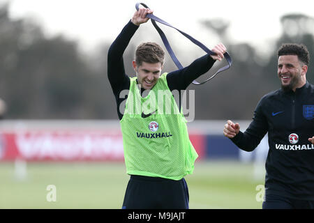 Londra, Regno Unito. 26 Mar, 2018. Giovanni pietre durante il corso di formazione prima di Inghilterra amichevole contro l'Italia, a Tottenham Hotspur di massa di formazione il 26 marzo 2018 a Londra, Inghilterra. (Foto di Leila Coker/phcimages.com) Credit: Immagini di PHC/Alamy Live News Foto Stock