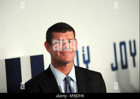 NEW YORK, NY - 13 dicembre: James imballatore assiste la premiere del "Gioia" al Teatro Ziegfeld su dicembre 13, 2015 in New York City. Persone: James imballatore Foto Stock