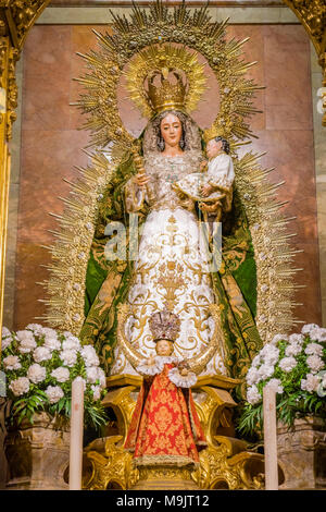 La "Cappella della Madonna del santo Rosario' in 'Basilica de la Macarena' (Chiesa della Macarena) nella città spagnola di Siviglia, in Andalusia, Spagna Foto Stock