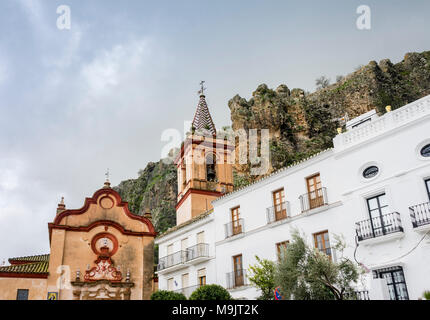 La Iglesia de Santa María de la Mesa (chiesa), Zahara de la Sierra (pueblos blancos) in Andalusia, Spagna Foto Stock