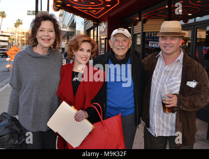 Samatha Harper Macy, Kat Kramer, Bill Macy e Harrison detenuti assiste la quarantunesima edizione anniversario lo screening del Late Show a Ahrya Laemmle Arte teatro il Maggio 24, 2018 in Beverly Hills. Foto Stock