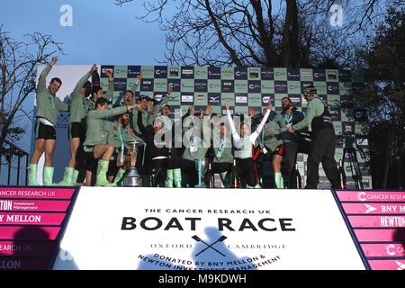 Boat Race il Cancro Ricerca REGNO UNITO Foto Stock