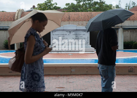 Leader dei diritti civili Martin Luther King Jr tomba si trova presso il sito storico di Martin Luther King ad Atlanta, Georgia. Foto Stock