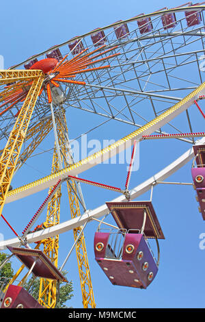 Più grande ruota panoramica Ferris in Ucraina. Odessa, Shevchenko Park Foto Stock