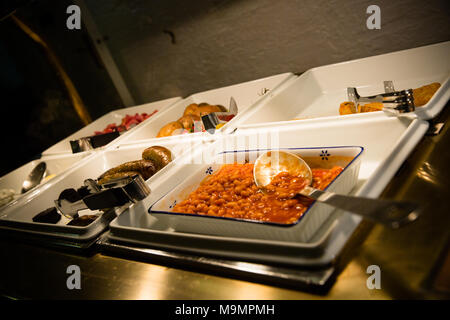 Il momento della colazione in hotel a Torquay Foto Stock