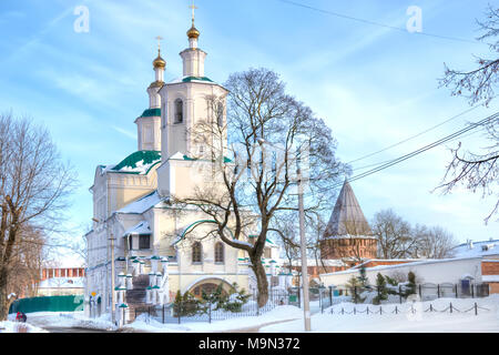 La più antica della città di Smolensk la Trasfigurazione del Salvatore nostro Avraamiev monastero e la Cattedrale della trasfigurazione Foto Stock