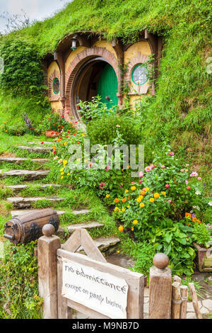 Nuova Zelanda Hobbiton Nuova Zelanda Matamata Hobbiton set cinematografico fictional del villaggio di Hobbiton in shire da The Hobbit e Il signore degli anelli libri Foto Stock