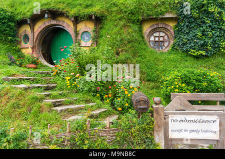 Nuova Zelanda Hobbiton Nuova Zelanda Matamata Hobbiton set cinematografico fictional del villaggio di Hobbiton in shire da The Hobbit e Il signore degli anelli libri Foto Stock