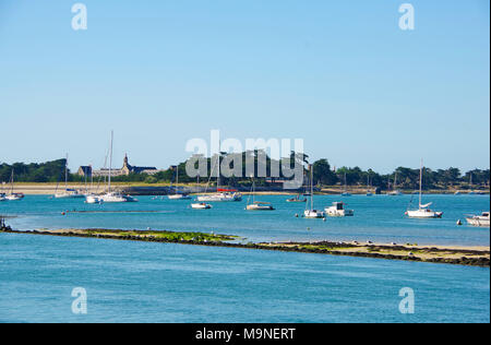 Vista di Pen Bron da Le Croisic Harbour in Loire Atlantique, Francia Foto Stock