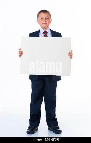 Close up man mano che mostra white blank board. Foto Stock