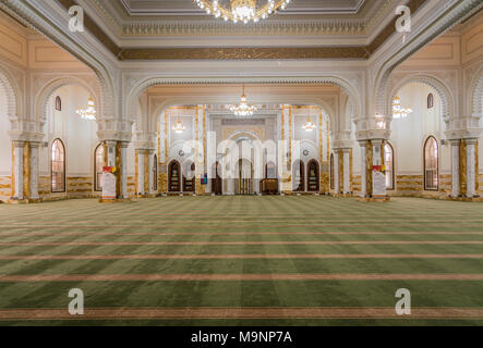L'interno dell'Al Manara moschea in Dubai, UAE, Medio Oriente. Foto Stock