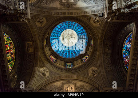 All'interno della Basilica di San Nicolas de Bari, Buenos Aires, Argentina Foto Stock