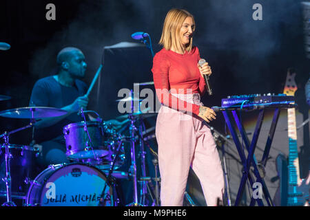 Brighton, Regno Unito. 27 Mar, 2018. Julia Michaels il supporto di Niall Horan presso il Centro di Brighton su Marzo 27th, 2018 Brighton. In Inghilterra. Credito: Jason Richardson/Alamy Live News Foto Stock