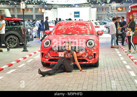 Bangkok, Tailandia. 27 Mar, 2018. MINI Cooper auto (MINI Yours personalizzate) sul display a Bangkok International Motor Show 2018 Il 27 marzo 2018 a Bangkok, in Thailandia. Credito: Chatchai Somwat/Alamy Live News Foto Stock