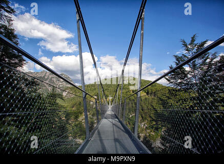 Ponte di sospensione Highline 179, vicino a Reutte, Tirolo, Austria Foto Stock