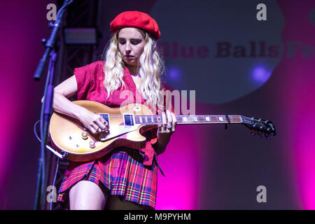 Il musicista britannico Laurel live presso il venticinquesimo Blue Balls Festival di Lucerna, Svizzera Foto Stock