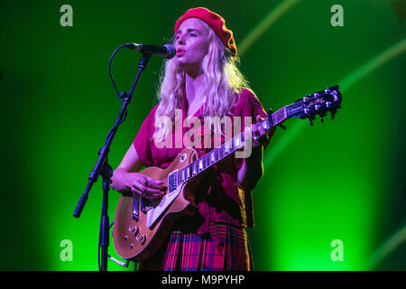 Il musicista britannico Laurel live presso il venticinquesimo Blue Balls Festival di Lucerna, Svizzera Foto Stock