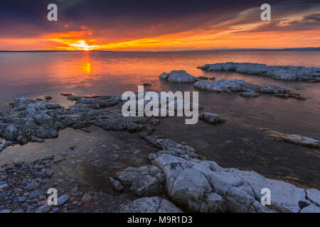 Tramonto sul lago Khyargas, Mongolia Foto Stock