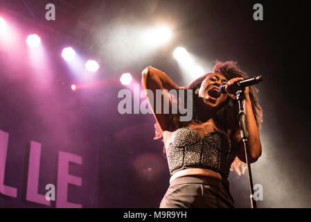 Beverley Knight Glasgow 02, 2017,SoulsVille Tour, UK Cantante Soul esegue brillantemente su una notte fredda in Glasgow Foto Stock