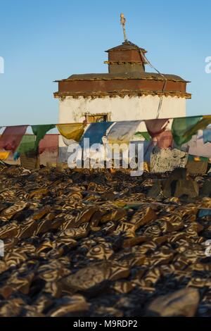 Lago Manosarowar, Chiu monastero può 2017 | Utilizzo di tutto il mondo Foto Stock