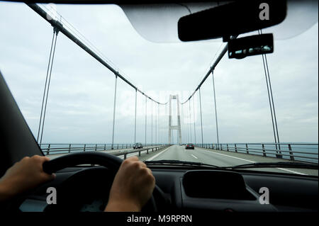 Ostbro (Est) Ponte di Storebaeltsbroen (Great Belt Bridge) costruito 1986 1998 su grandi cinghia che collega Zelanda isola e isola di Funen, Danimarca. Ago Foto Stock