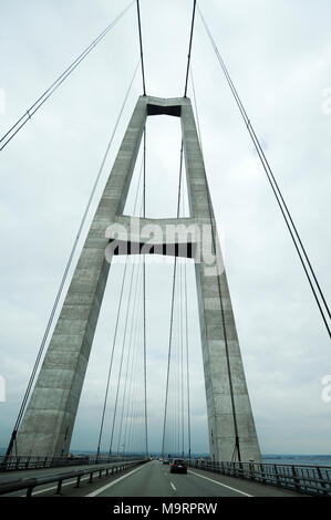 Ostbro (Est) Ponte di Storebaeltsbroen (Great Belt Bridge) costruito 1986 1998 su grandi cinghia che collega Zelanda isola e isola di Funen, Danimarca. Ago Foto Stock