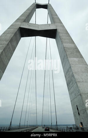 Ostbro (Est) Ponte di Storebaeltsbroen (Great Belt Bridge) costruito 1986 1998 su grandi cinghia che collega Zelanda isola e isola di Funen, Danimarca. Ago Foto Stock