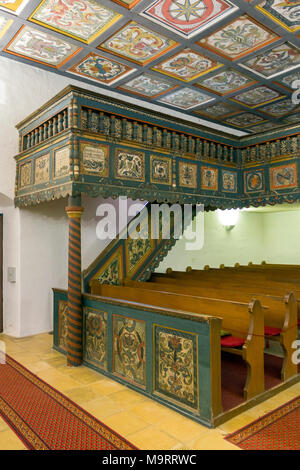 Soffitto a cassetta in una chiesa calvinista in Szenna, Ungheria. Foto Stock