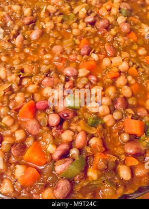 Cuocere i fagioli in salsa di pomodoro.vista superiore nizza buona Foto Stock