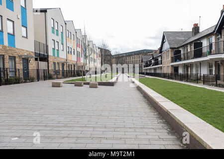 Moderno centro città case nel retro Roundhill posto vicino al centro di Bradford, West Yorkshire, Inghilterra. Foto Stock