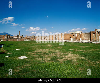 Pompei. Antica città romana. Il Forum. Economica, religiosa e il centro politico della città. Pompei, Campania, Italia. Foto Stock