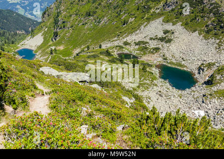 Vista aerea dalla montagna Rippetegg blu laghi Obersee e Untersee Spiegelsee nelle Alpi austriache Foto Stock