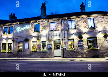 Brambles,Towngate, Leeds, West Yorkshire, Inghilterra, Regno Unito,in serata. Foto Stock