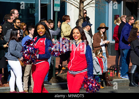 Washington Wizards Basketball Cheerleaders in sfilata Foto Stock