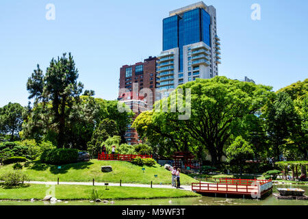 Buenos Aires Argentina,Recoleta,Japones giardino giapponese,botanica,alberi,skyline,ispanica,ARG171130088 Foto Stock