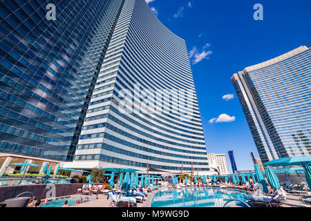 La piscina presso l'Hotel Il Vdara e Spar, Las Vegas, Narvarda, U.S.A. Foto Stock