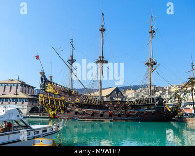 Genova (Genova), Italia, 25 marzo 2018 - Galeone Neptune la nave dei pirati di Genova Porto Antico), Italia. Foto Stock