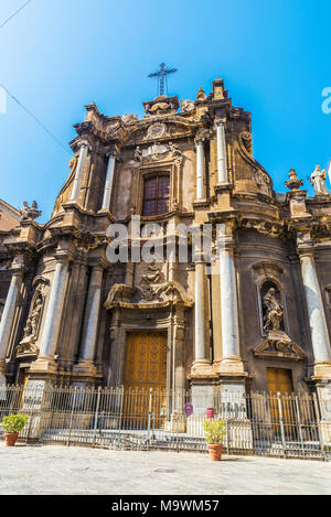 La facciata della chiesa di Santa Anna nel centro storico della città di Palermo in Sicilia, Italia Foto Stock