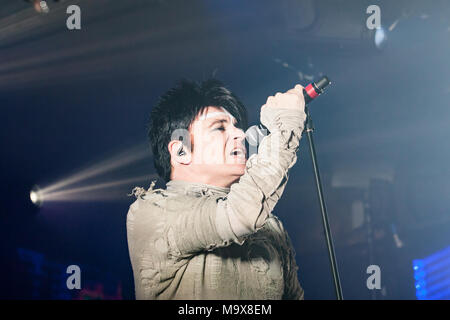 Belfast, Irlanda del Nord, Regno Unito. Il 28 marzo 2018. Gary Numan giocato Belfast Limelight Club come parte del suo tour del Regno Unito foto: Sean Harkin/Alamy Live News Foto Stock