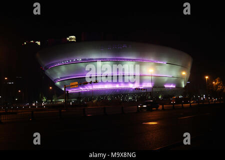 Chengdu Chengdu, in Cina. 27 Mar, 2018. Chengdu, Cina-27th Marzo 2018: La a forma di UFO il teatro può essere visto a Chengdu, Cina sud-occidentale della provincia di Sichuan. Credito: SIPA Asia/ZUMA filo/Alamy Live News Foto Stock
