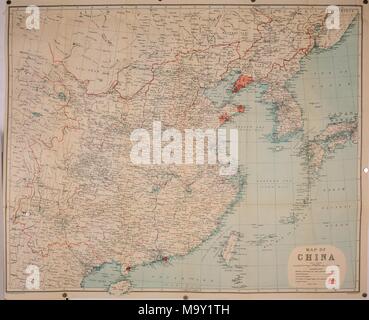 Mappa politica della Cina, a colori, con una scala e notazioni per indicare le ferrovie, nazionali e ai confini provinciali, porte aperte al commercio estero e enclavi straniere, dal volume "Le relazioni internazionali dell'Impero Cinese, ' scritti da Osea Ballou Morse, 1900. La cortesia Internet Archive. () Foto Stock
