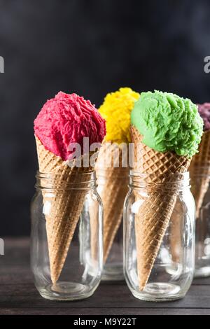 Cono di gelato Foto Stock