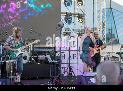 Essere Charlotte compie durante il Midem 2017, Cannes, Francia, 6 giugno 2017 Foto Stock