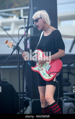 Band britannica 'Dream moglie' esecuzione dal vivo presso il Majestic Hotel Beach - MIDEM internazionale B2B evento musicale, Cannes, Francia, 6 Giugno 2017 © ifnm Foto Stock