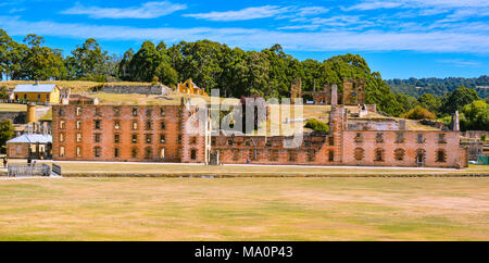 Port Arthur, Tasmania, Australia - penitenziario. Costruito come un mulino di farina, è stato convertito in un penitenziario nel 1857. Foto Stock