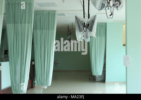 sala di trattamento per pazienti malati in ospedali famosi Foto Stock